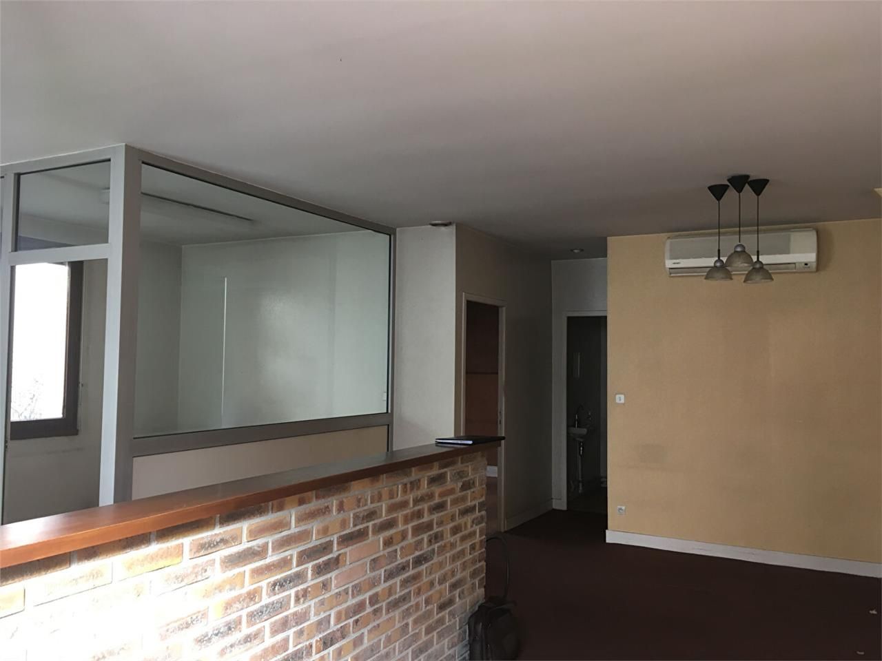 Location local commercial 59.00 m² à LIMOGES