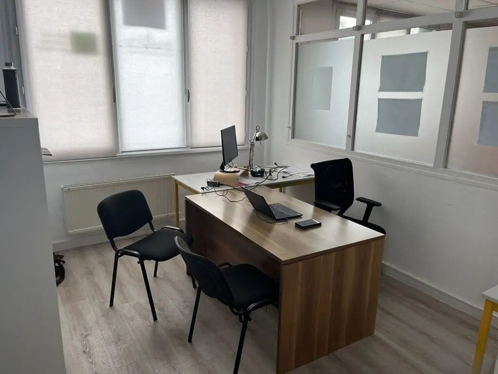 Location bureaux 200 m² non divisibles