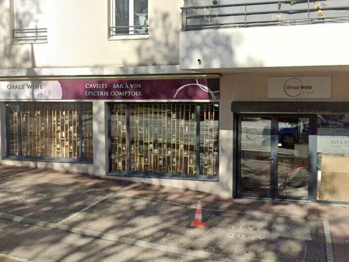 Location local commercial 121 m² non divisibles
