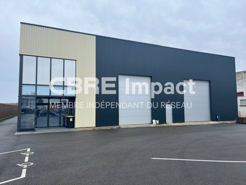 Location local d''activites 1300 m² non divisibles