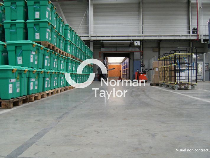 Location local d''activites 1600 m² non divisibles