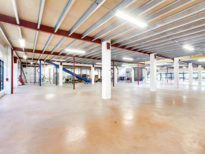 Montpellier Est - locaux d'activité à louer  