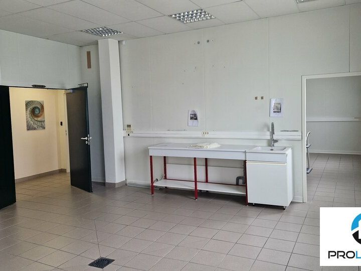 Location local professionnel 283 m² non divisibles