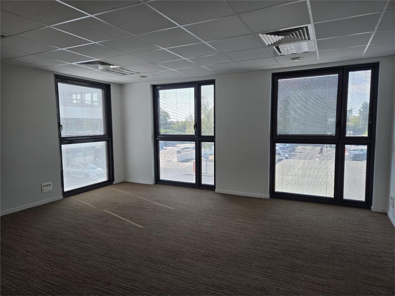 145 m² dispo à Tours