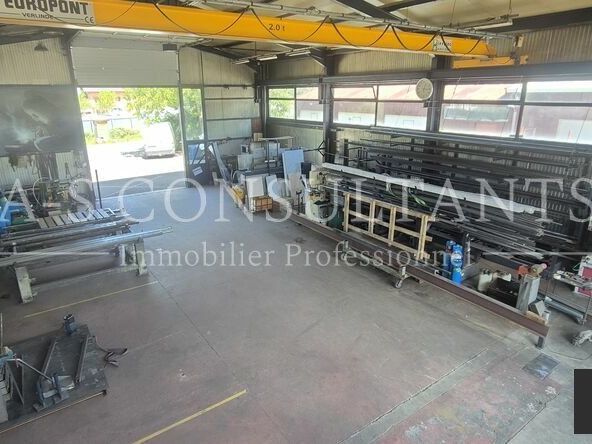 Location local d''activites 440 m² non divisibles