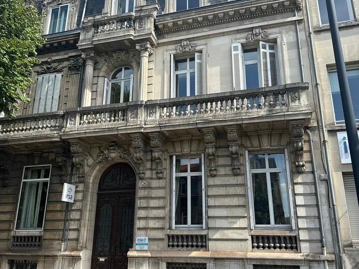 Vente bureaux 425 m² non divisibles