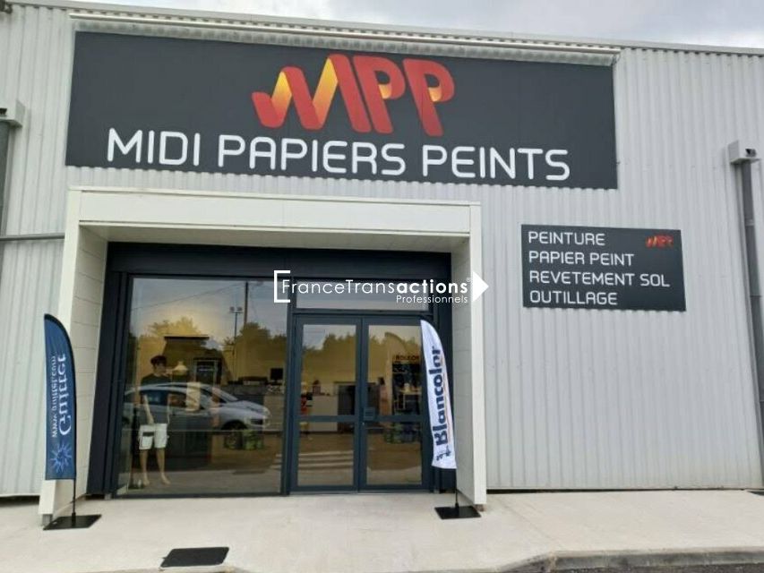 Location local commercial 235 m² non divisibles