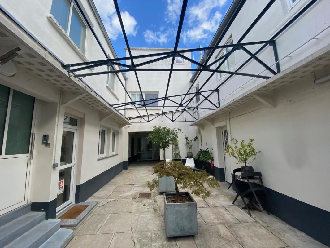 Location bureaux 138 m² non divisibles