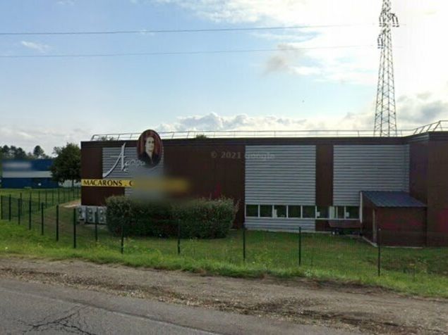 Location local commercial 750 m² non divisibles