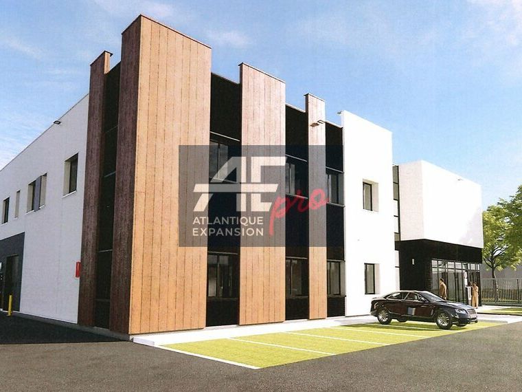 Location local d''activites 443 m² non divisibles