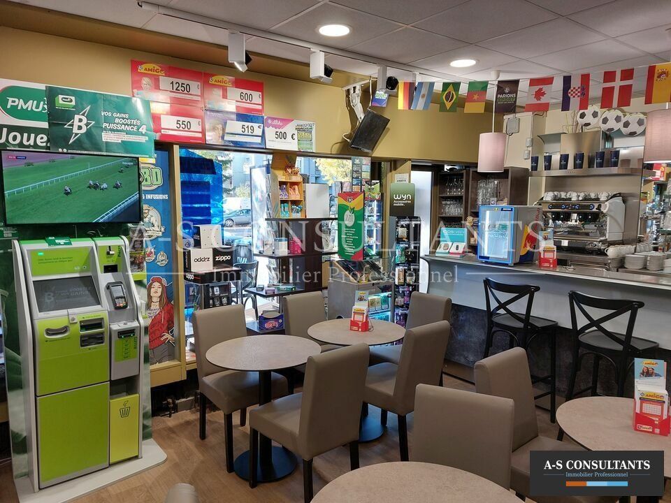A VENDRE ANNECY (74000)  BAR-TABAC - LOTO- PMU - NICKEL - PIZZAS. Situé dans le centre d'Annecy sur un axe principal et très passant. Proche de tous commerces et écoles - nombreux stationnements.