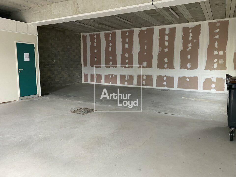 ZI DES BORDES - BONDOUFLE Petit local d' activité