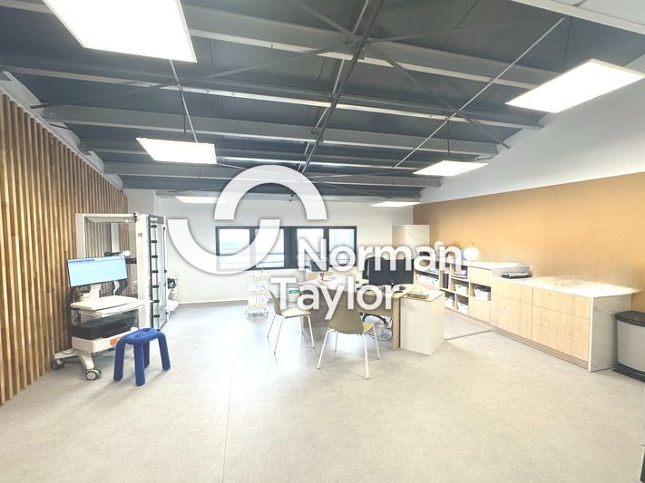 Location bureaux 75 m² divisibles à partir de 37.3 m²