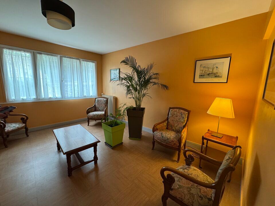 TOURS PROCHE HYPER CENTRE - BUREAUX A VENDRE DE 78 M² EN RDC