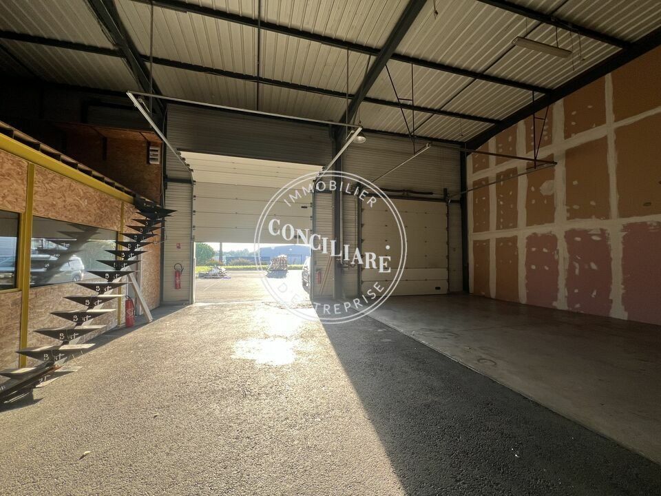 Location local d''activites 770 m² non divisibles
