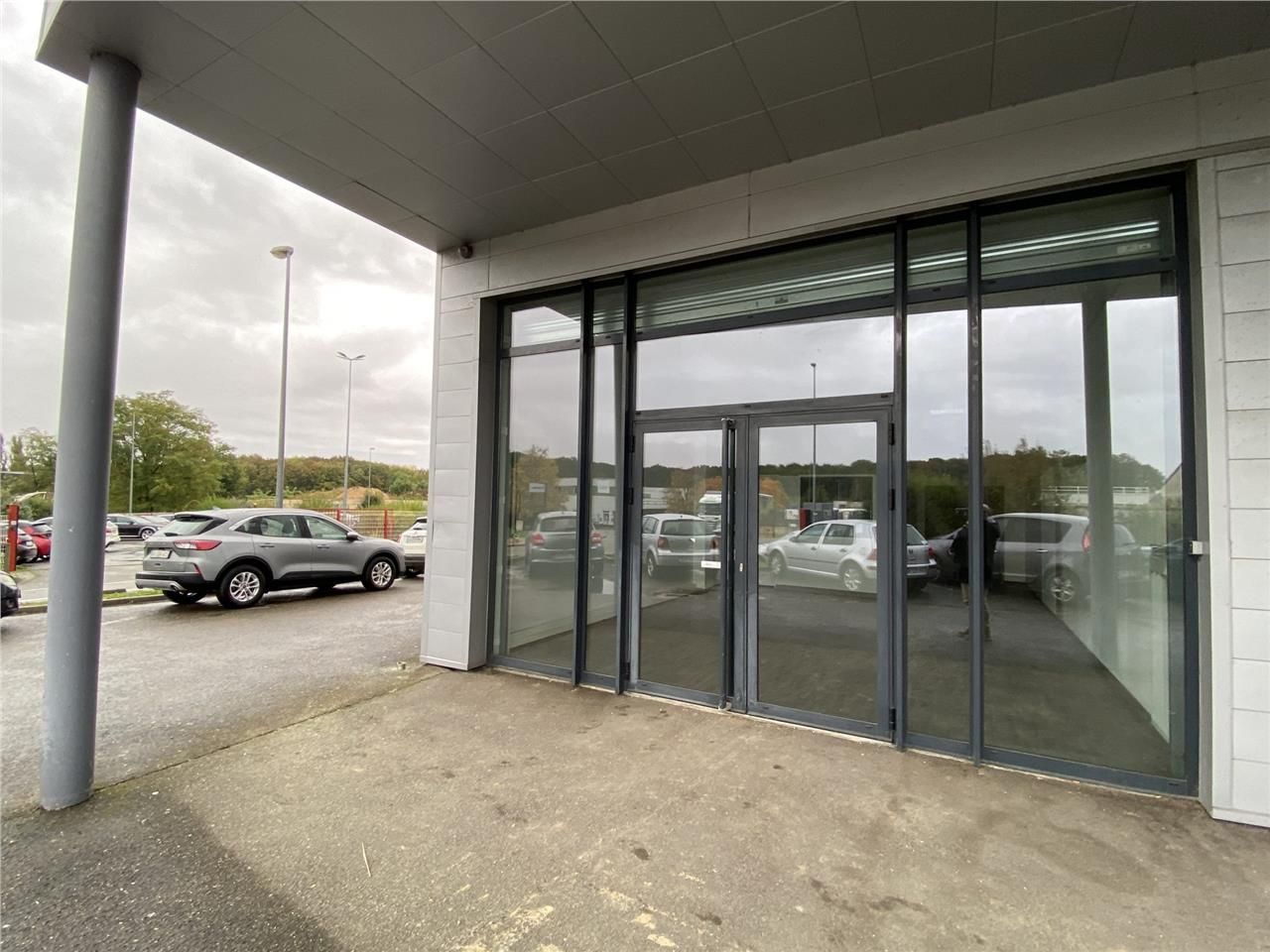 Location local commercial 55 m² à Nogent-le-Phaye