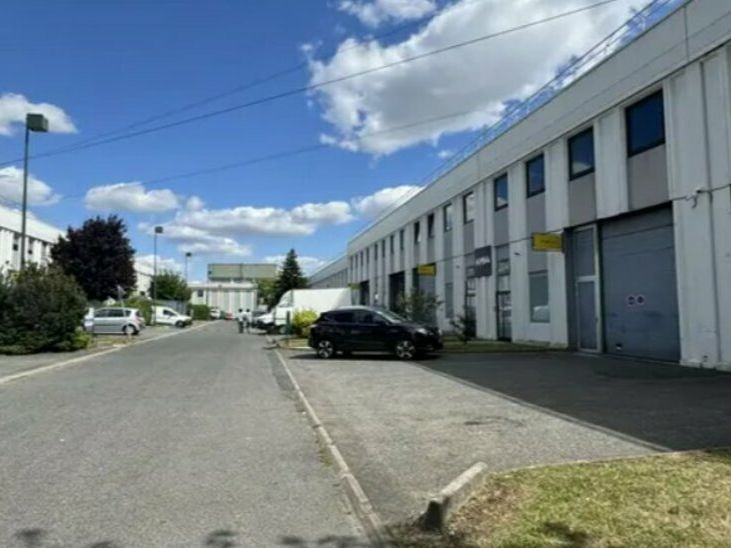 Vente local d''activites 254 m² non divisibles