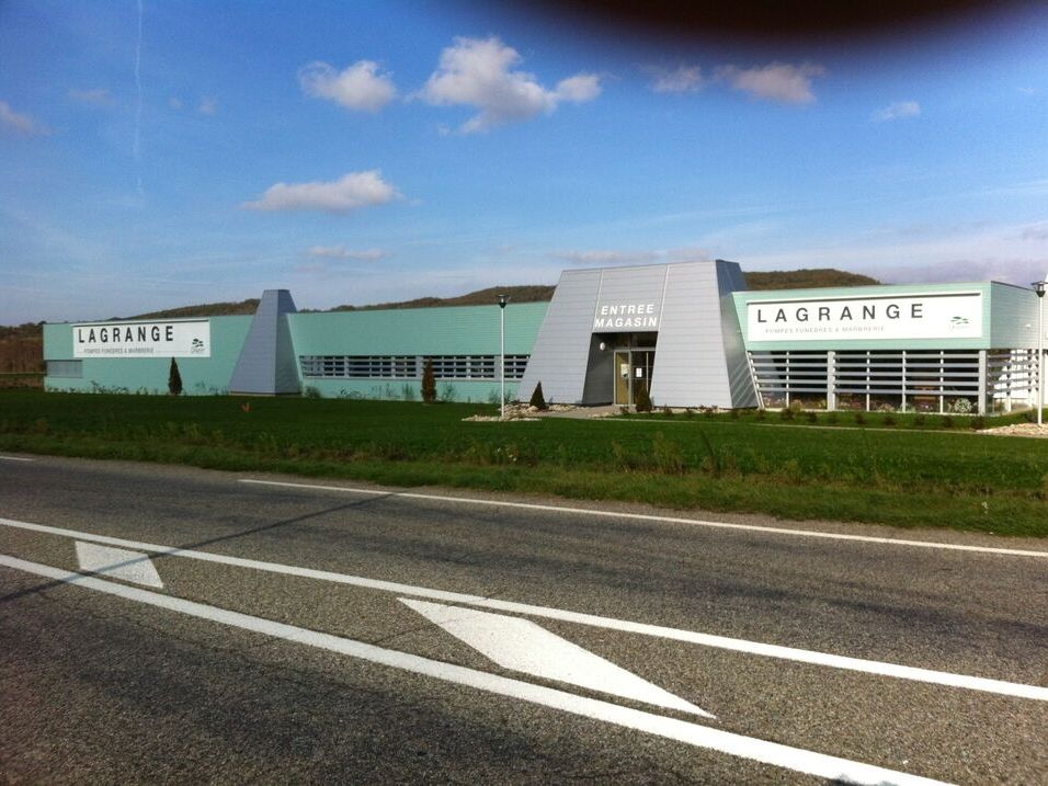 Vente entrepôts 700 m² non divisibles