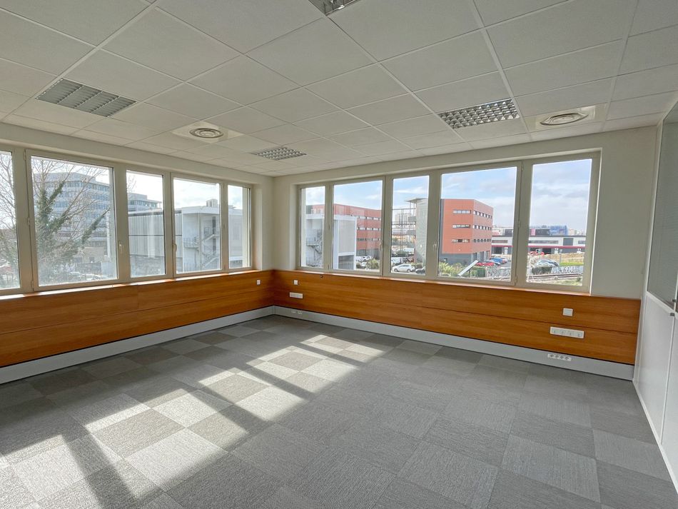 Location bureaux 137.00 m² à TOULOUSE
