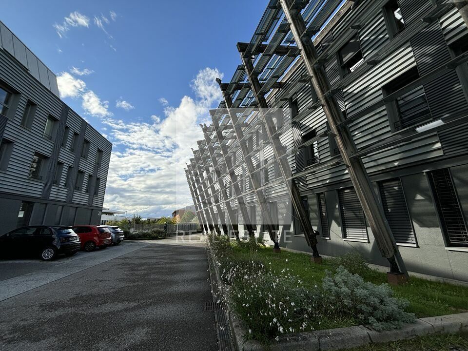 À LOUER – BUREAUX DE 179 m² – JONAGE / IMMEUBLE TERTIAIRE