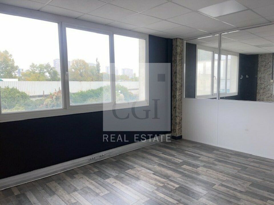 À LOUER – BUREAUX & LOCAL D'ACTIVITÉS – VILLEURBANNE / PROXIMITÉ PÉRIPHÉRIQUE LAURENT BONNEVAY