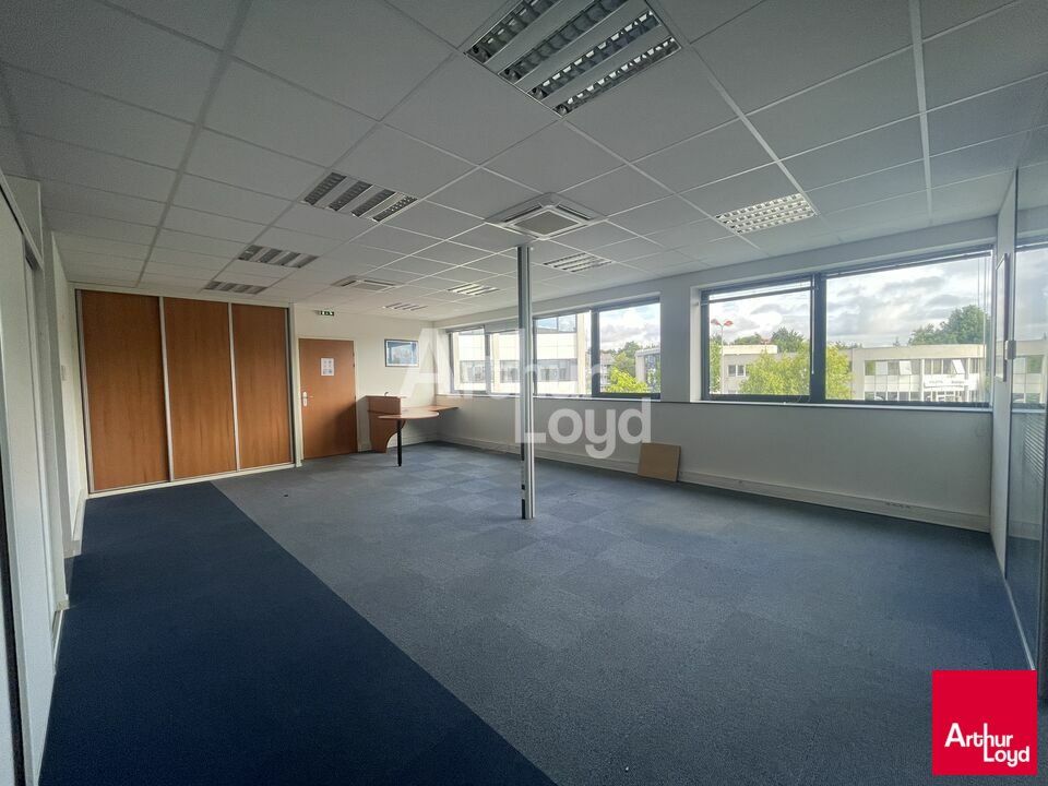 SAINT GREGOIRE - BUREAUX A LOUER - 109 M²