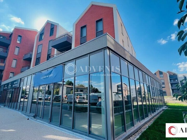 Location local commercial 147 m² non divisibles