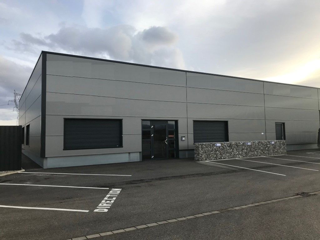 Cession local d''activites 640 m² non divisibles