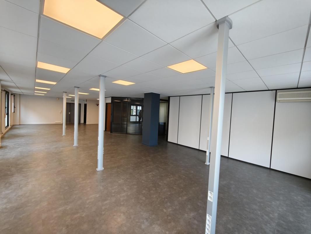 Vente bureaux 238 m² non divisibles