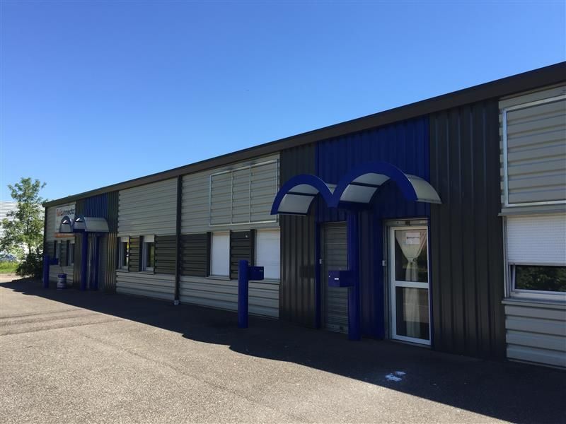 Location local d''activites 300 m² non divisibles