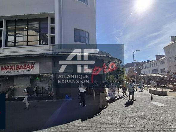 Vente local commercial 1450.81 m² non divisibles