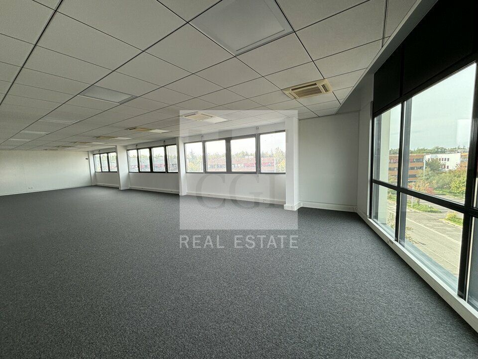 À LOUER – BUREAUX FONCTIONNELS – ST-PRIEST / EST LYONNAIS