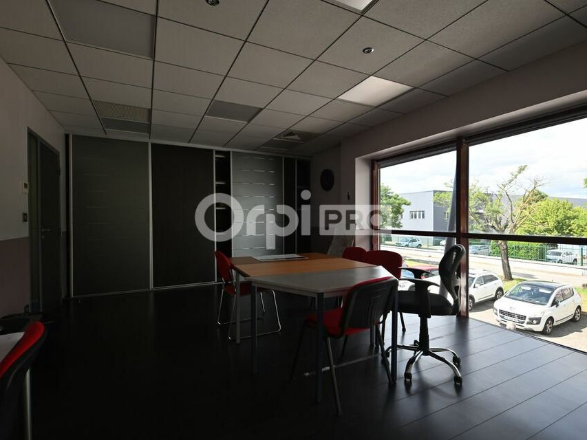 BUREAUX A LOUER - 137,66 m² - CORBAS