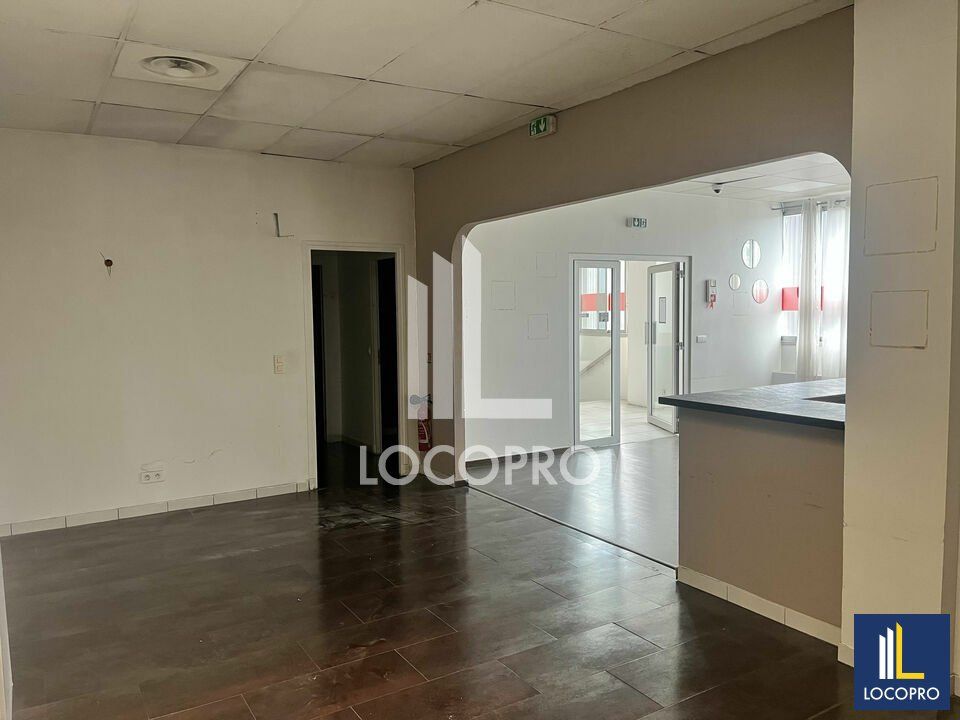 A LOUER - BUREAUX 260 M2 - GRASSE LA PAOUTE