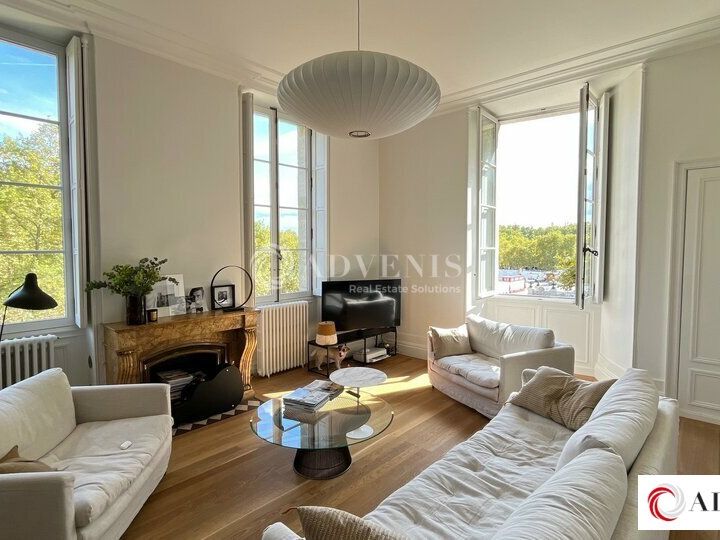 Vente bureaux 160 m² non divisibles