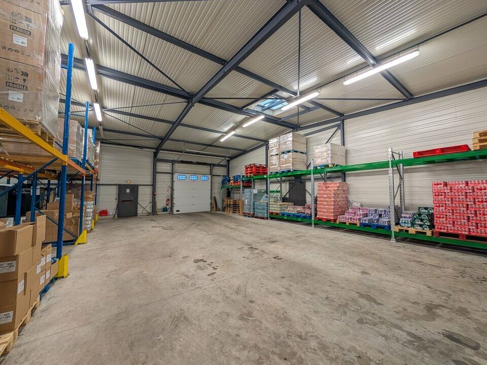 Vente local d''activites 450 m² non divisibles
