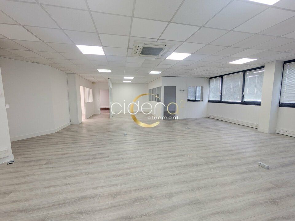 Location bureaux 160 m² non divisibles