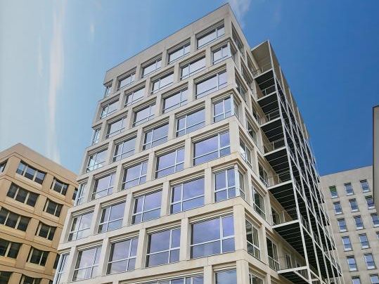 Location bureaux 570 m² divisibles à partir de 279 m²