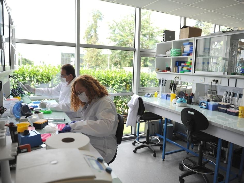 Location entrepôts 80 m² divisibles à partir de 12 m²