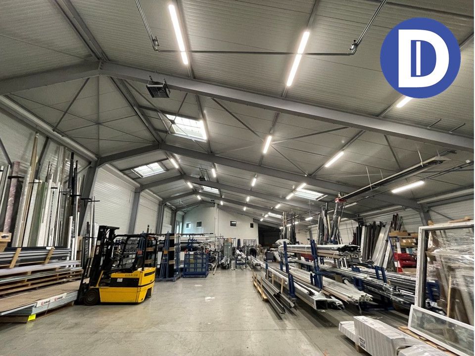 Location activites 1200.00 m² non divisibles