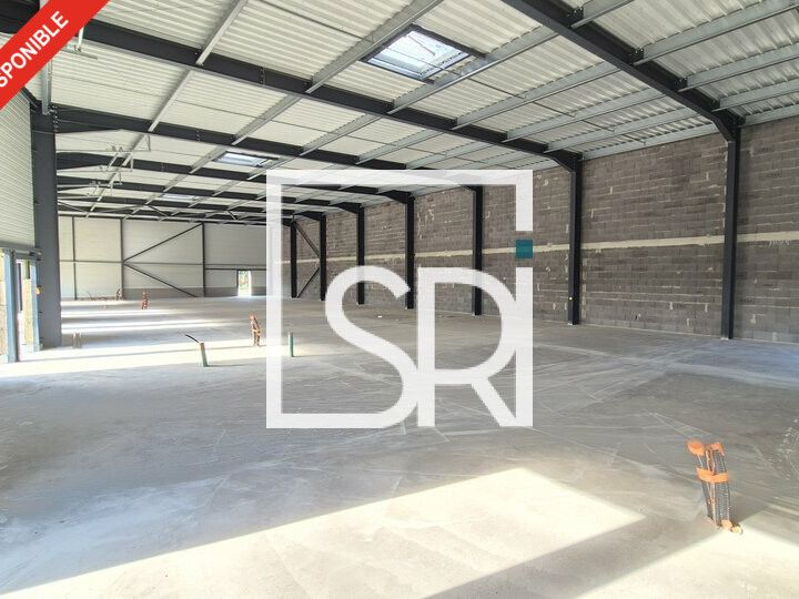 Location entrepot 159 m² non divisibles