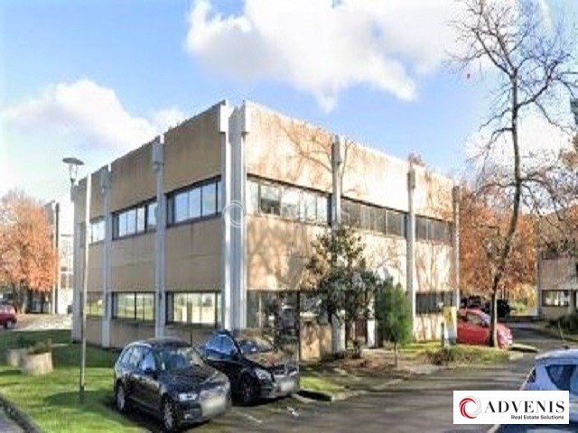 Location bureaux 469.32 m² divisibles à partir de 179.47 m²