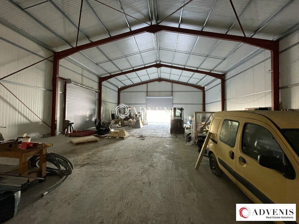 A VENDRE - BATIMENT INDEPENDANT DE 1 130 M² SUR UNE PARCELLE DE 14 190 M² 