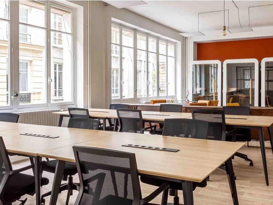 Location bureaux 350 m² divisibles à partir de 105 m²