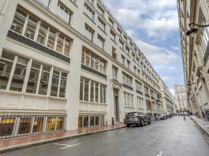 Location bureaux 350 m² divisibles à partir de 105 m²
