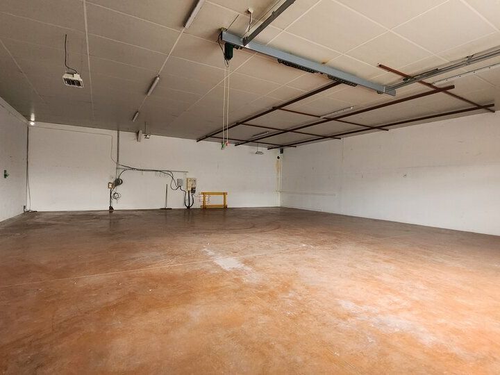 CHEVIGNY-SAINT-SAUVEUR - LOCAL D'ACTIVITES - A LOUER