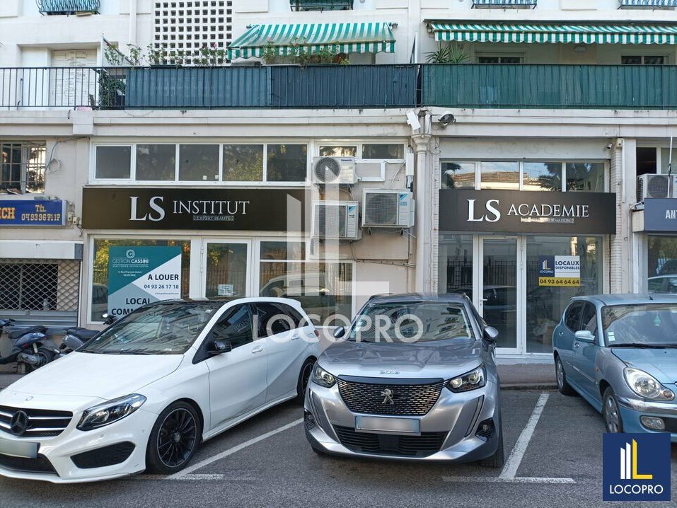 Location local commercial 112 m² non divisibles