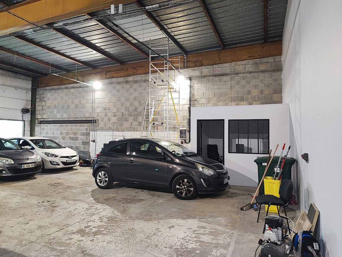 Vente local 280.00 m² à LIMOGES