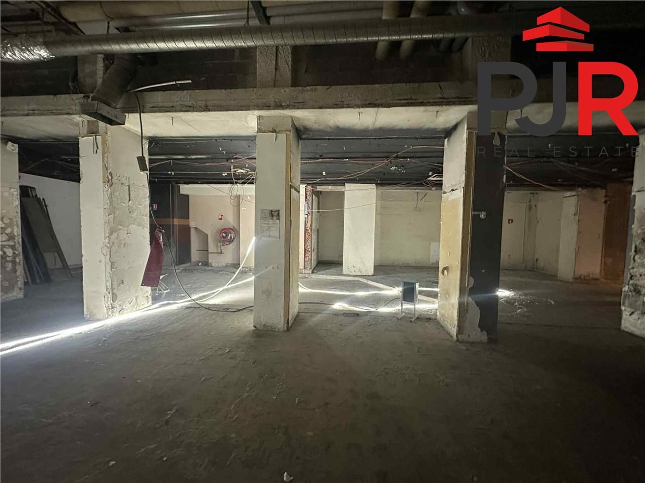 Location local commercial 260 m² à Nancy