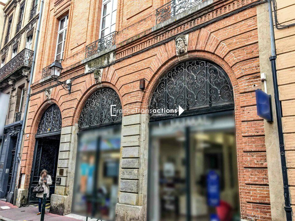 Vente local commercial 331 m² non divisibles